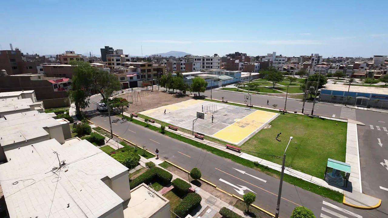 VENTA DE AMPLIO TERRENO EN URB. PATAZCA